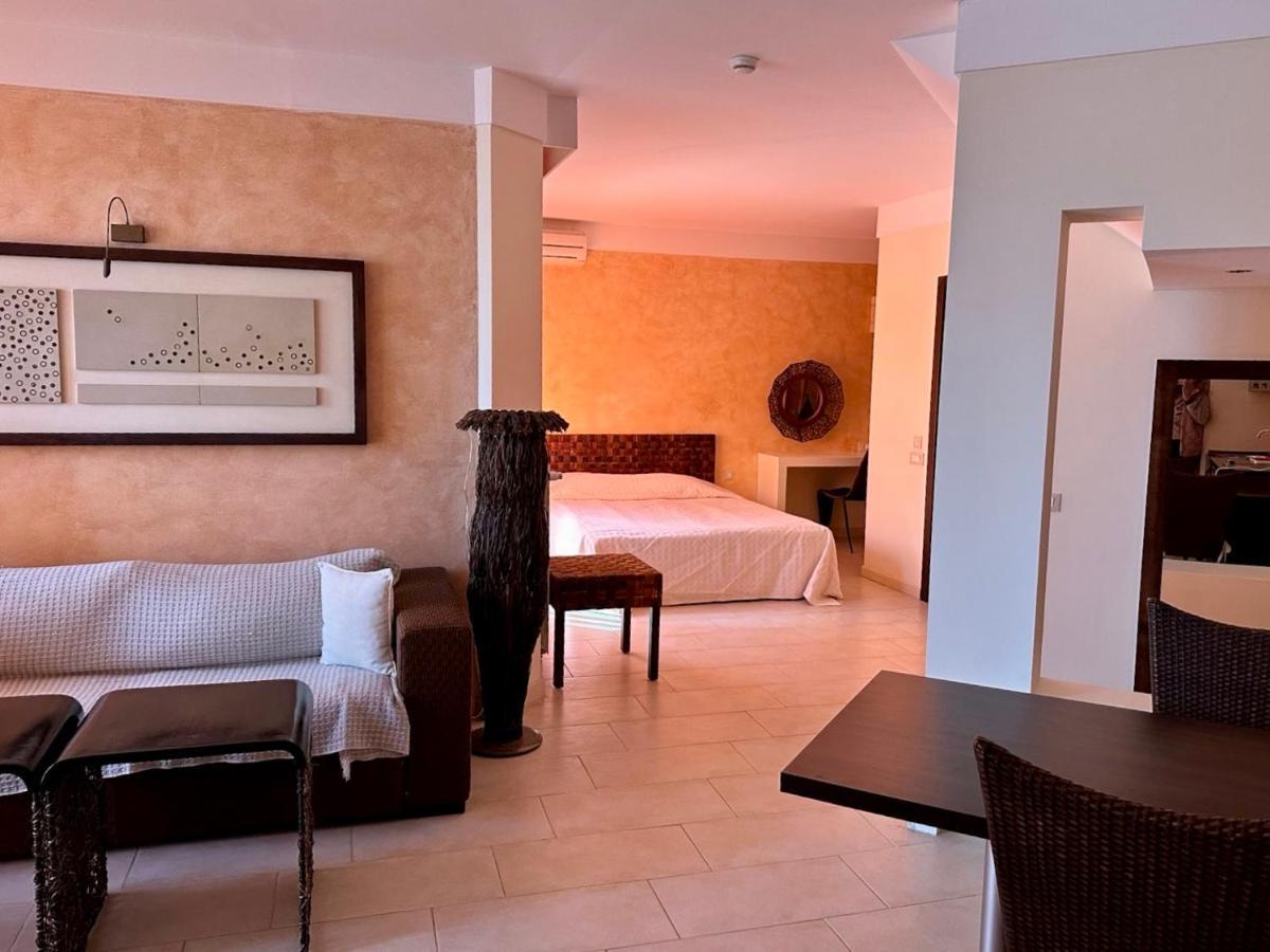 Oazis Vip Club Aparthotel ซันนีบีช ภายนอก รูปภาพ