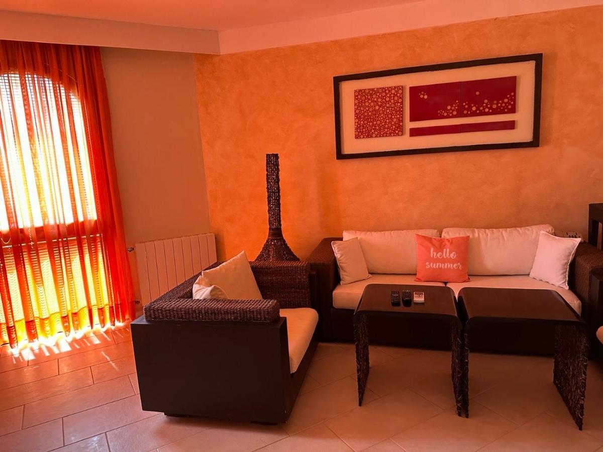 Oazis Vip Club Aparthotel ซันนีบีช ภายนอก รูปภาพ