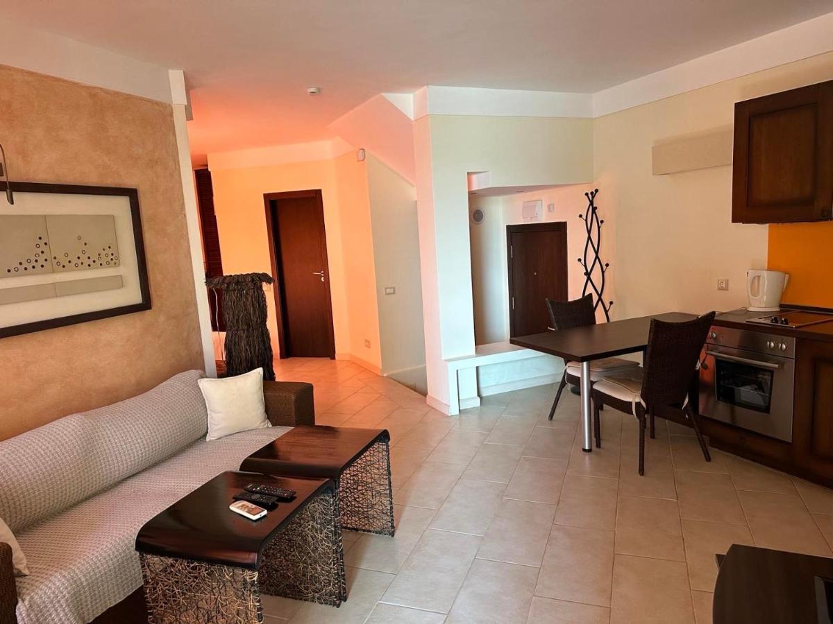 Oazis Vip Club Aparthotel ซันนีบีช ภายนอก รูปภาพ