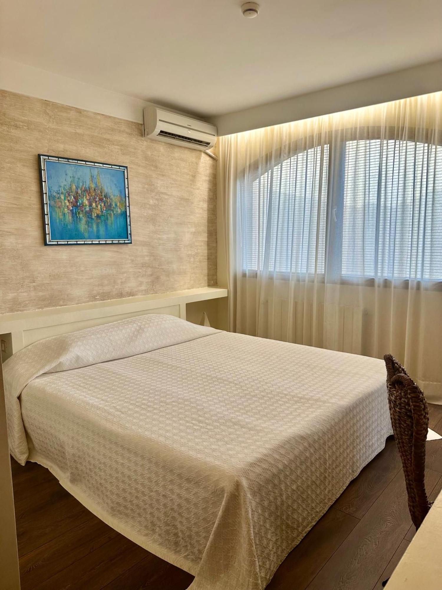 Oazis Vip Club Aparthotel ซันนีบีช ภายนอก รูปภาพ